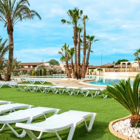 Holiday home Maison Avec Piscine Chauffee De Paques A La Toussaint Acces Animation & Parc Aquatique De Juin A Fin Septembre Portiragnes